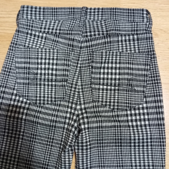 American Eagle cropped pants. Black plaid pattern. Size 0 short. EUC. - Picture 2 of 8